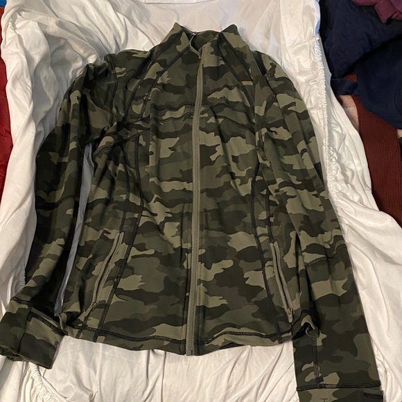 lululemon athletica Sweaters - Lululemon Athletica Green Camouflage Jacket